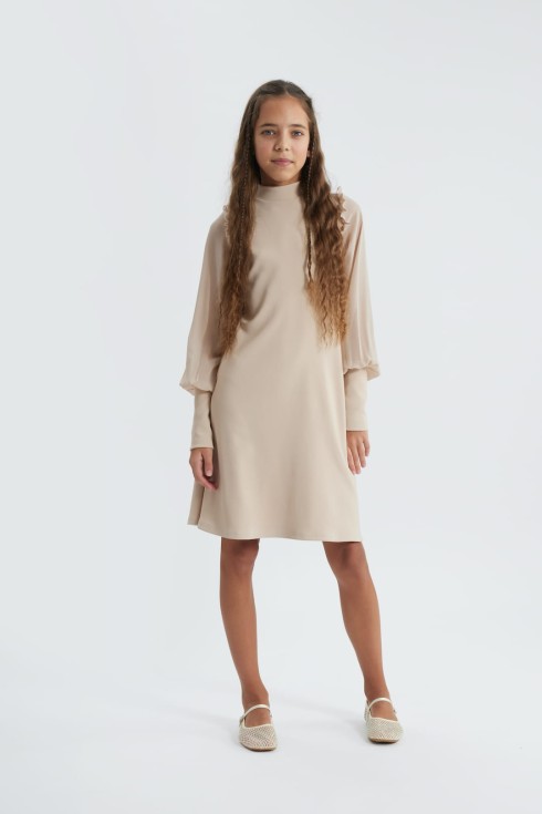 Mädchenkleid, elegantes Kleid, Kinderkleid Beige, Festtagskleid Mädchen, Kleid mit Rüschen, Mädchenmode, hochwertiges Kinderkleid, EU-Produktion, Festtagsmode für Mädchen
