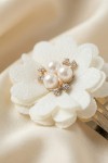 Haarspangen Mädchen, festlicher Haarschmuck, Kommunion Haarspangen, Hochzeit Accessoires Mädchen, Blumen Haarspangen, eleganter Haarschmuck, Haarschmuck mit Perlen, goldene Haarspangen, festliche Frisuren Kinder, Kommunion Haarschmuck