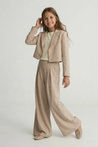 Festliches Mädchen-Set Emi in Beige – Eleganter Anzug für besondere Anlässe