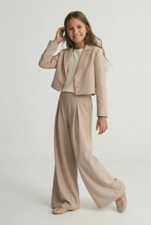 festliches Mädchen-Set Emi Beige, eleganter Anzug für Kommunion, festliche Kinderkleidung Mädchen, Set für Konfirmation Mädchen, edle Festmode zoyafashion