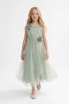 Langes Mädchenkleid Bella in Salbeigrün mit 3D-Blüten