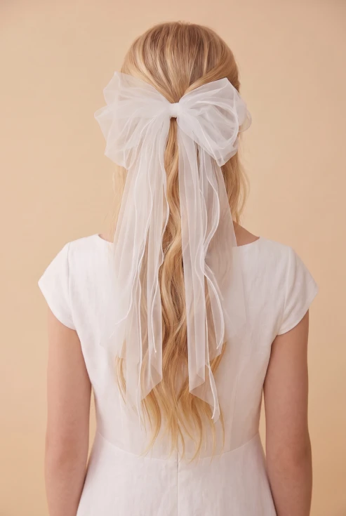 Haarklammer Mädchen, Tüll Schleife, Kommunion Haarschmuck, festliche Haarspange, Schleifen-Haarklammer, eleganter Haarschmuck, Haarschmuck für Mädchen, Hochzeitsaccessoires Kinder, Haaraccessoires für Feste, Tüllschleife Mädchen