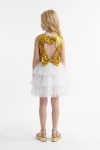 Paillettenkleid Riva in Weiß-Gold – Rückenausschnitt mit zwei Paillettenschleifen und weißem Tüllrock – Rückansicht