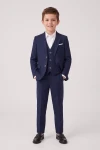 Anzug Liam in Marineblau mit Weste – lockere Pose, Vorderansicht