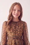 Tüllkleid Holly im Leopardenmuster – runder Ausschnitt und geraffter Gürtel – Detail von vorn